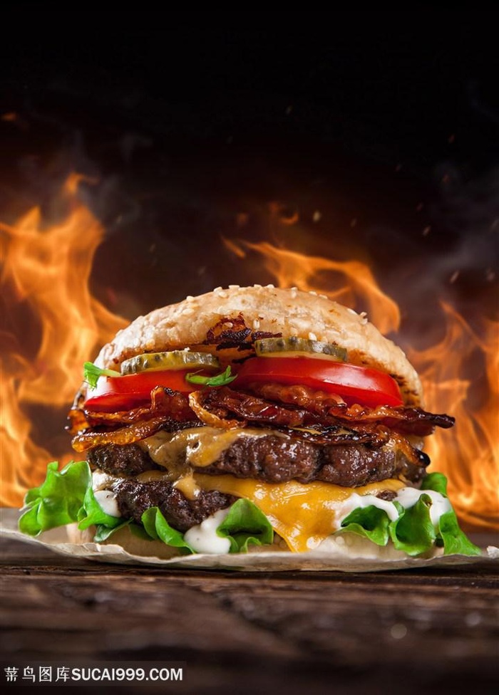 放大镜头芝士牛肉汉堡图片
