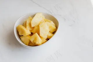 一碗菠萝片图片