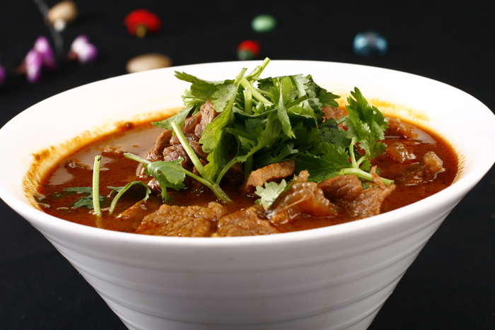 R01227瓷钵牛腩