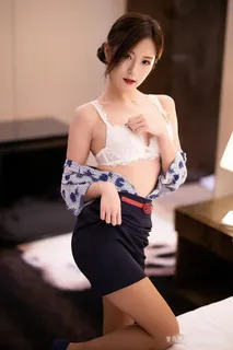 *家教美女老师性感人体照片