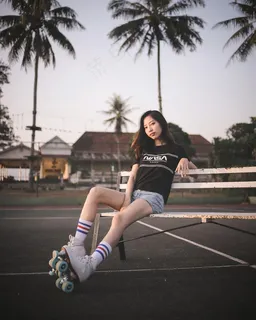 轮滑美女户外人体写真图片 轮滑美女户外人体写真图片