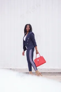 丰满黑人美女图片