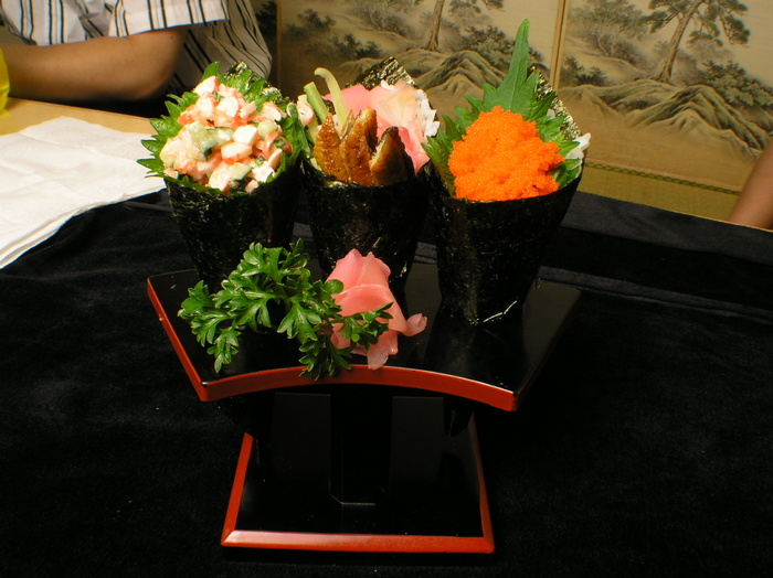  沙拉鳗鱼蟹籽手卷