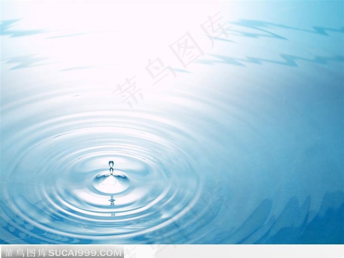 水滴入水图片