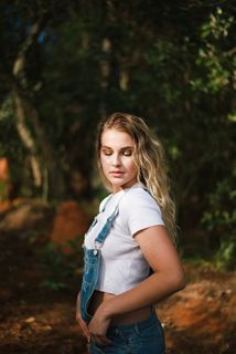 成熟高冷气质美女图片