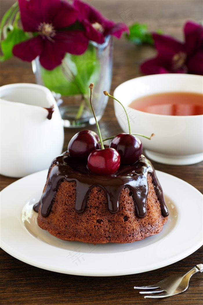 水果巧克力蛋糕食物图片
