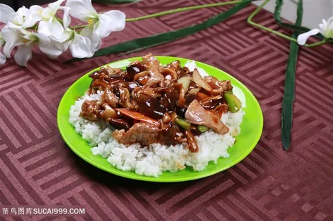 木须肉盖浇饭 木须肉盖浇饭