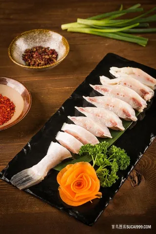 鲜美无骨巴沙鱼火锅荤菜图片