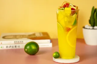 奶茶店水果茶饮品特饮高清图超级水果茶