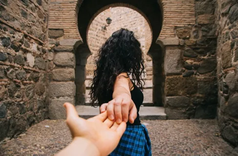 情侣手拉手图片 情侣手拉手图片