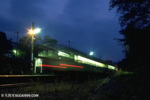 动车唯美风景画 动车唯美风景画