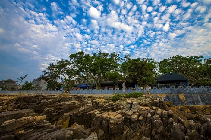广西防城港簕山古渔村晚霞风景