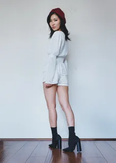 高跟靴性感美女图片 高跟靴性感美女图片