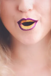 双色美唇特写图片