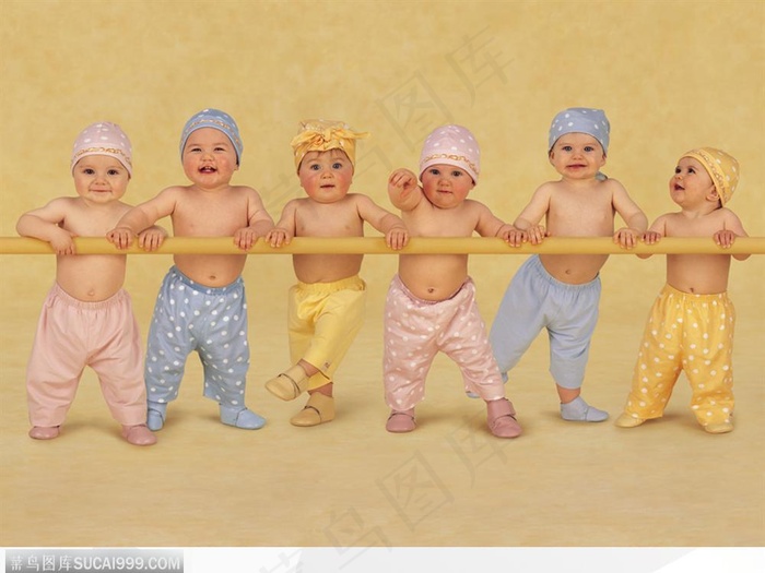 穿着婴儿装的婴儿