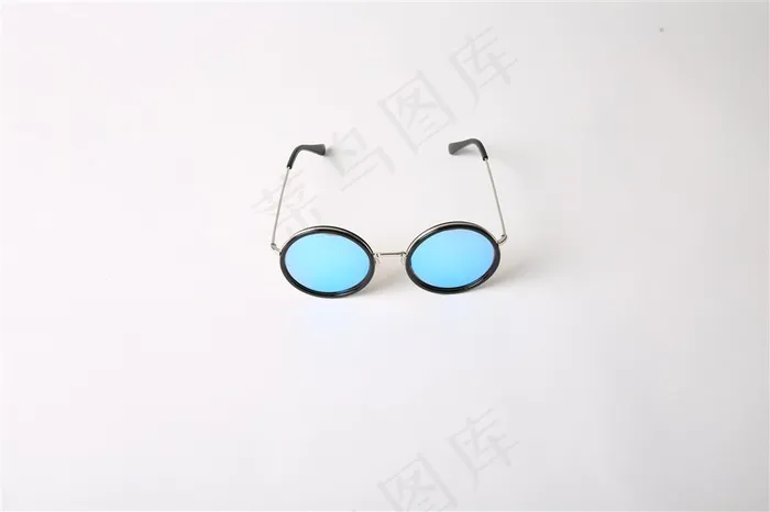 炫酷有气质的墨镜高清大图