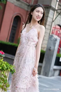 穿长裙的时尚克拉女神美女模特写真摄影图片 穿长裙的时尚克拉女神美女模特写真摄影图片