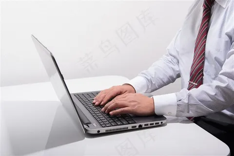 笔记本电脑图片