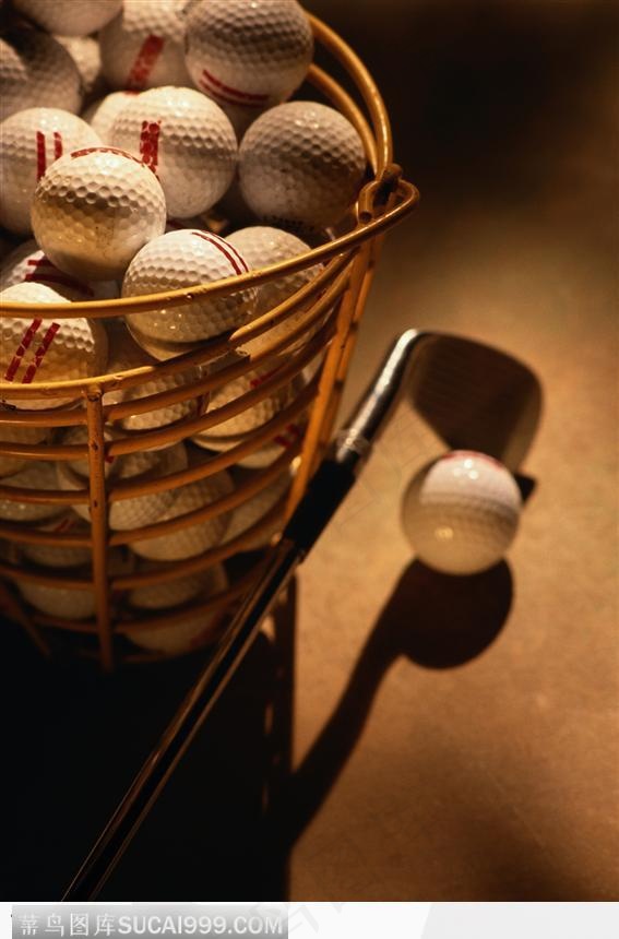 一筐球和一根杆子