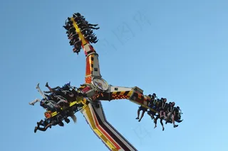 游乐场高空旋转图片