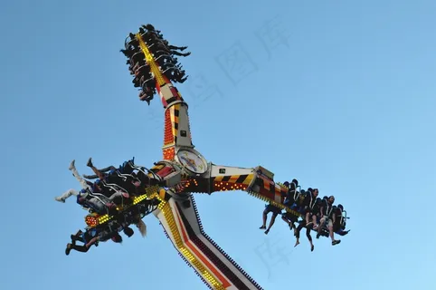 游乐场高空旋转图片 游乐场高空旋转图片