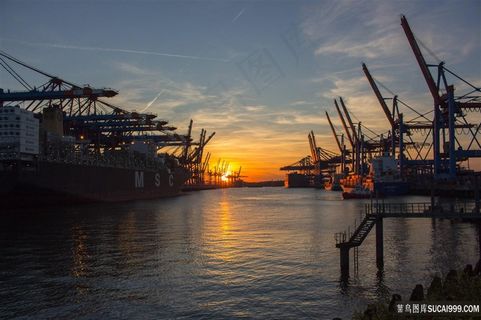 河岸码头渡船图片