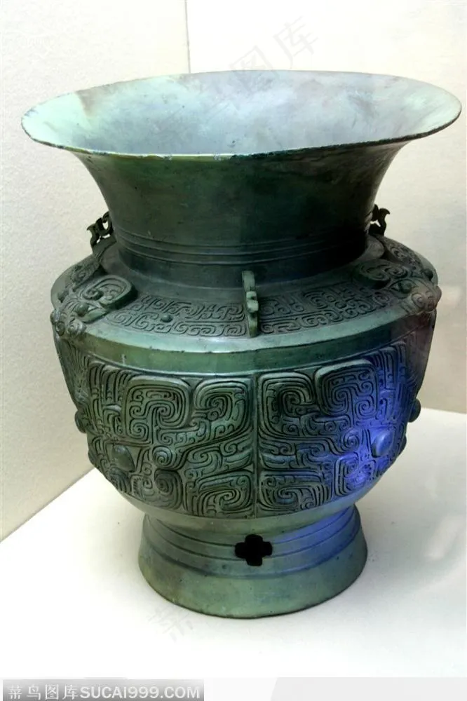 兽面纹尊(合肥省博物馆)