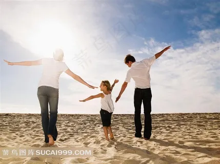 海滩上的一家人 海滩上的一家人