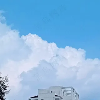 简约动漫风晴天白云照