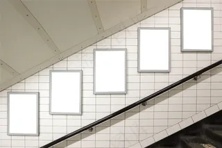 地铁阶梯墙面空白广告牌