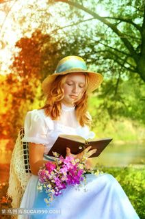 欧美看书的美女