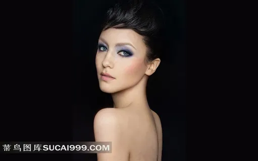 回眸碧眼西方美女 回眸碧眼西方美女