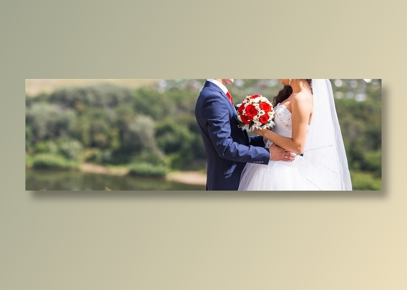 沉醉在幸福中的新郎与新娘