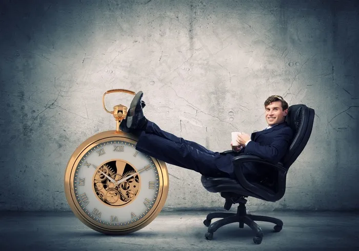 职场中的懒散图片