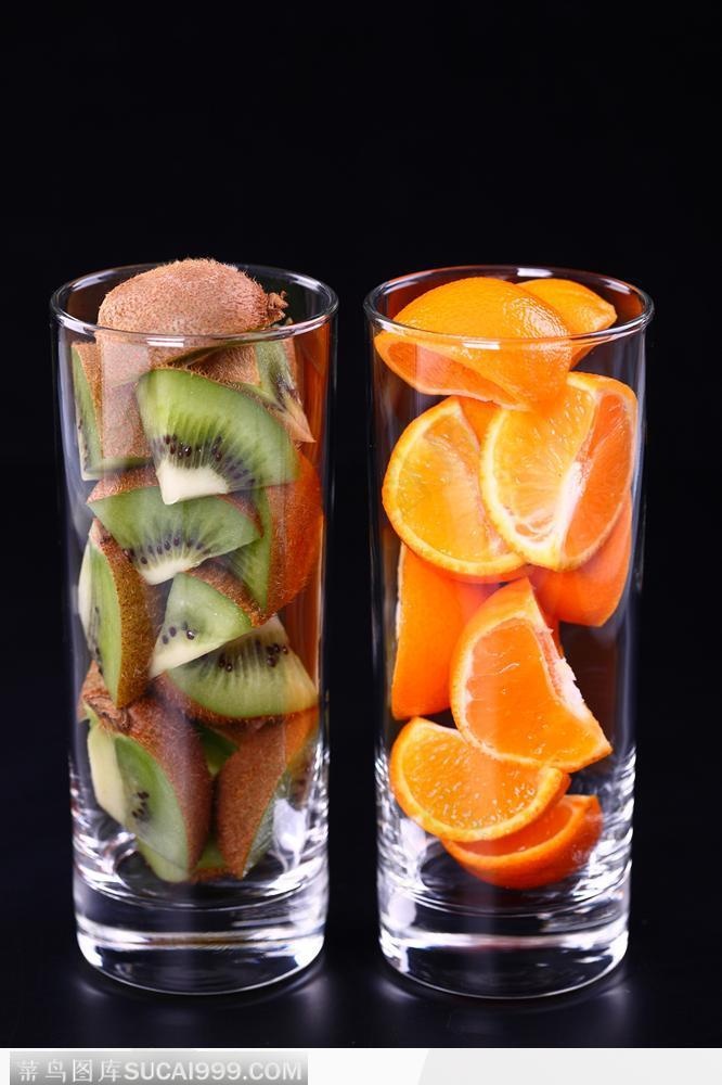 玻璃里的水果图片