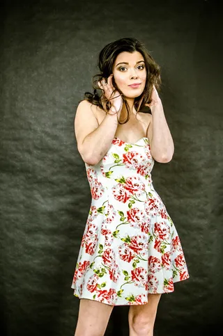 少妇性感丰满写真图片