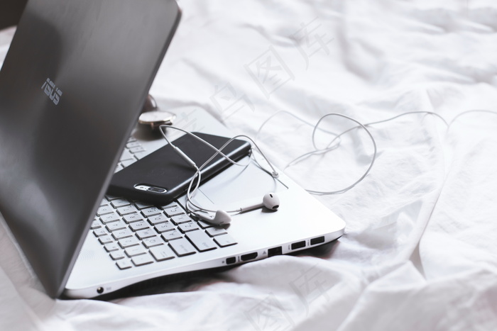 华硕笔记本电脑图片