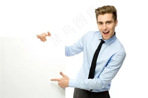 指着空白广告牌的商务男士