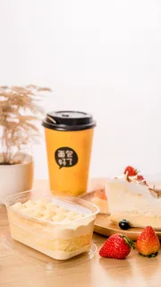 蛋糕店小蛋糕慕斯美食甜品图片