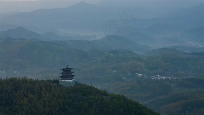 清晨茶园薄雾风景素材