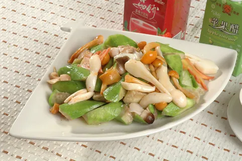 0711c-1686野生菌炒丝瓜16 0711c-1686野生菌炒丝瓜16