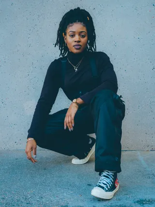 脏脏辫高马尾美女图片