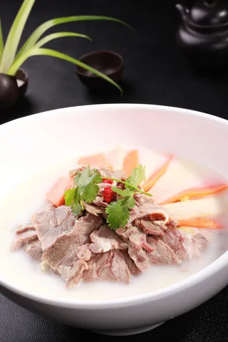 酸萝卜炖羊肉 (2)