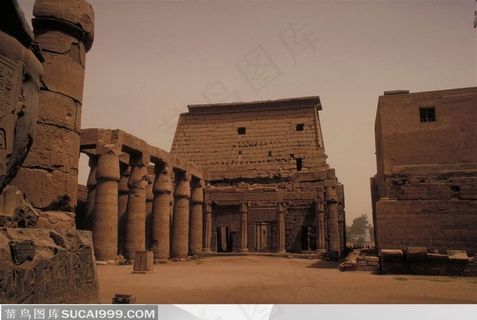 沙漠埃及金字塔高清图片