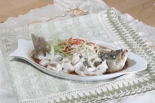 生汆鲈鱼