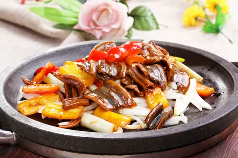 G00245石盘沙茶酱鳝鱼