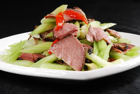 川菜湘菜高清菜谱 西芹炒腊肉 川菜湘菜高清菜谱 西芹炒腊肉