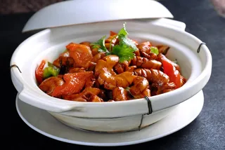 砂锅石锅美食煲类特色菜煲仔生啫脆肠