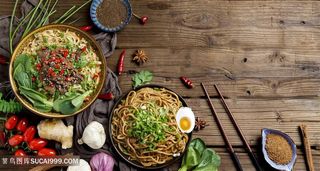 早餐面食牛肉鸡蛋面条