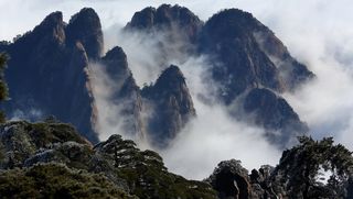 安徽黄山云海风景图片-第1张